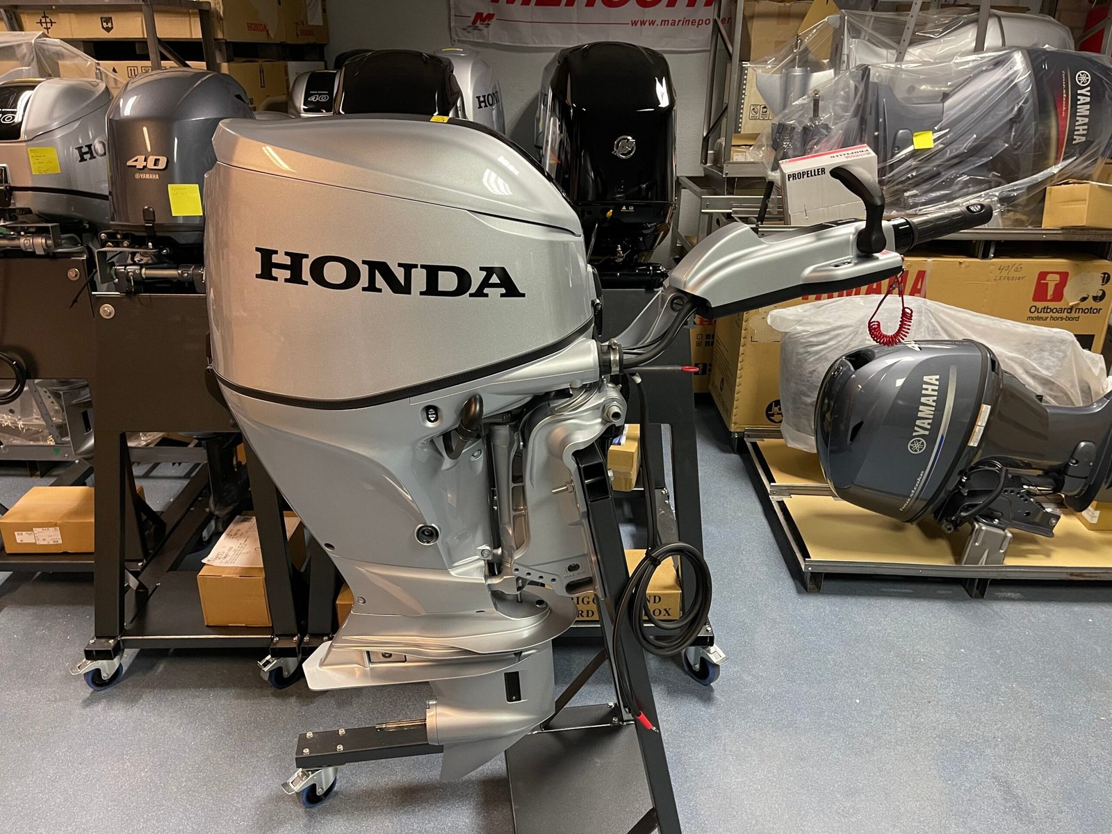 honda 60 hp long shaft bf60 lrtu (including tiller handle steering with trolling and propeller) Honda 60 HP long shaft BF60 LRTU (including tiller handle steering with trolling and propeller)