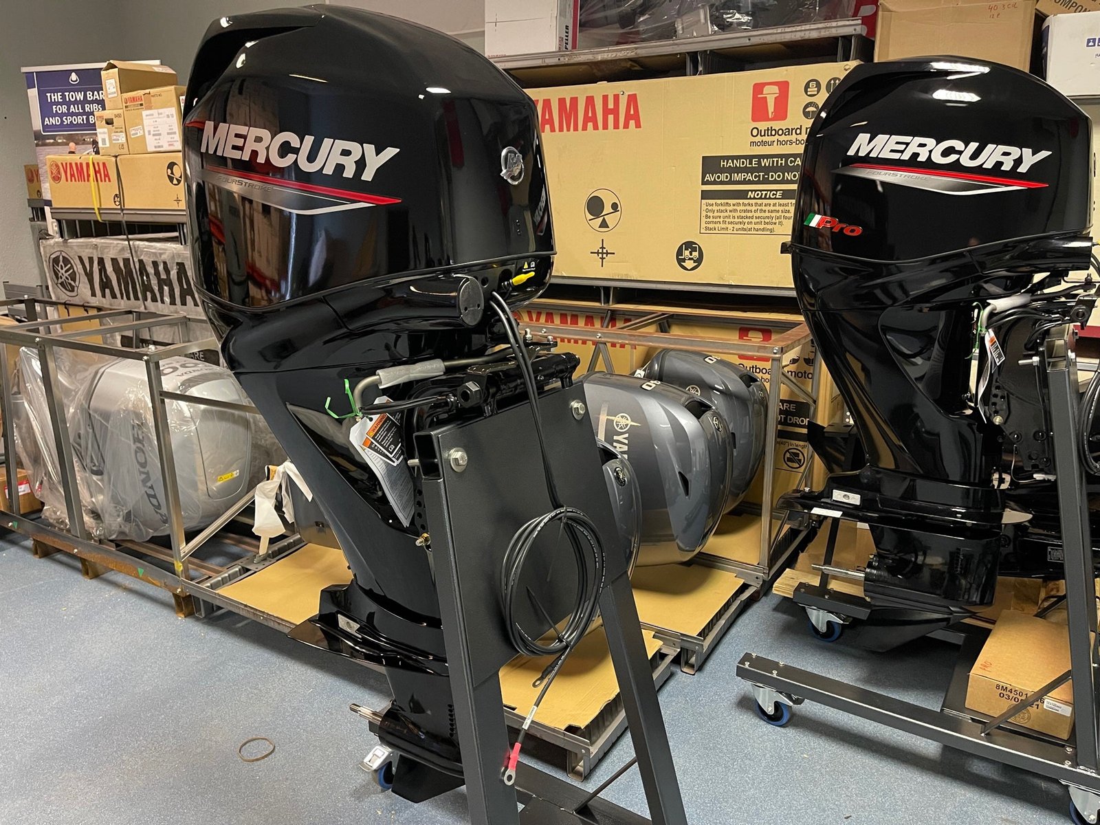 mercury 60 hp long shaft f60 efi elpt ct pro (including remote control, gauges and propeller) Mercury 60 HP long shaft F60 EFI ELPT CT PRO (including remote control, gauges and propeller)
