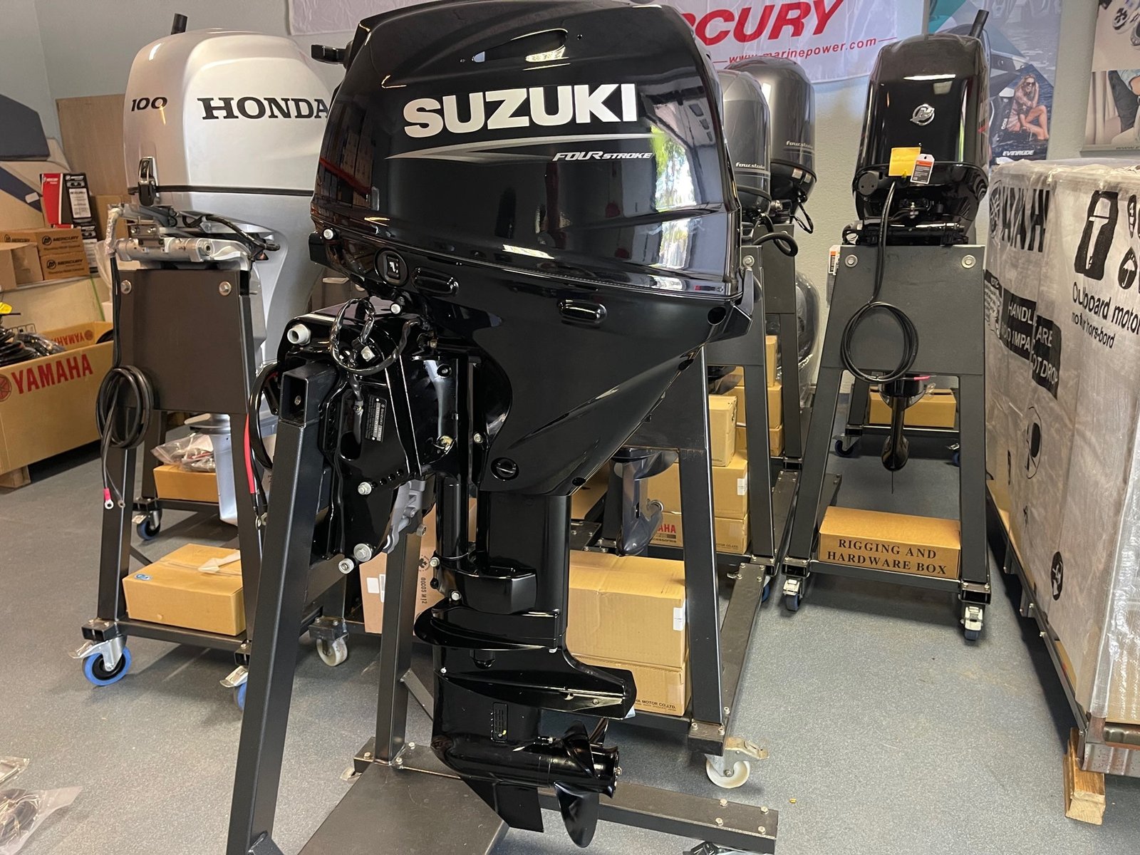 suzuki 30 hp long shaft df30 atl (including remote control and propeller) Suzuki 30 HP long shaft DF30 ATL (including remote control and propeller)