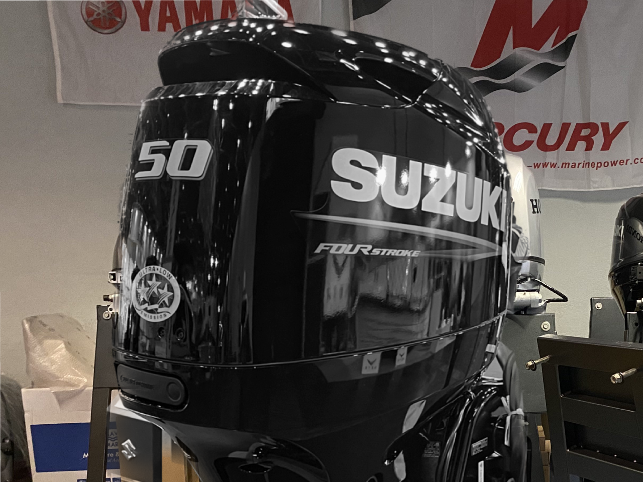 suzuki 50 hp long shaft df50 atl (including remote control, gauges and propeller) Suzuki 50 HP long shaft DF50 ATL (including remote control, gauges and propeller)