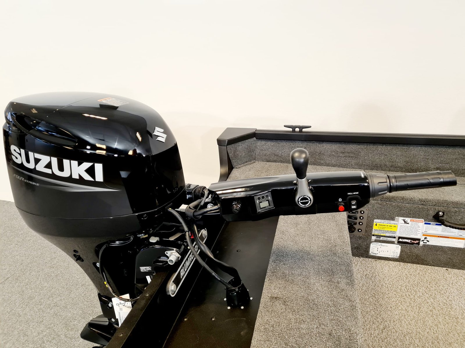 suzuki 60 hp long shaft df60 avhl ari (including tiller handle steering with trolling and propeller) Suzuki 60 HP long shaft DF60 AVHL ARI (including tiller handle steering with trolling and propeller)